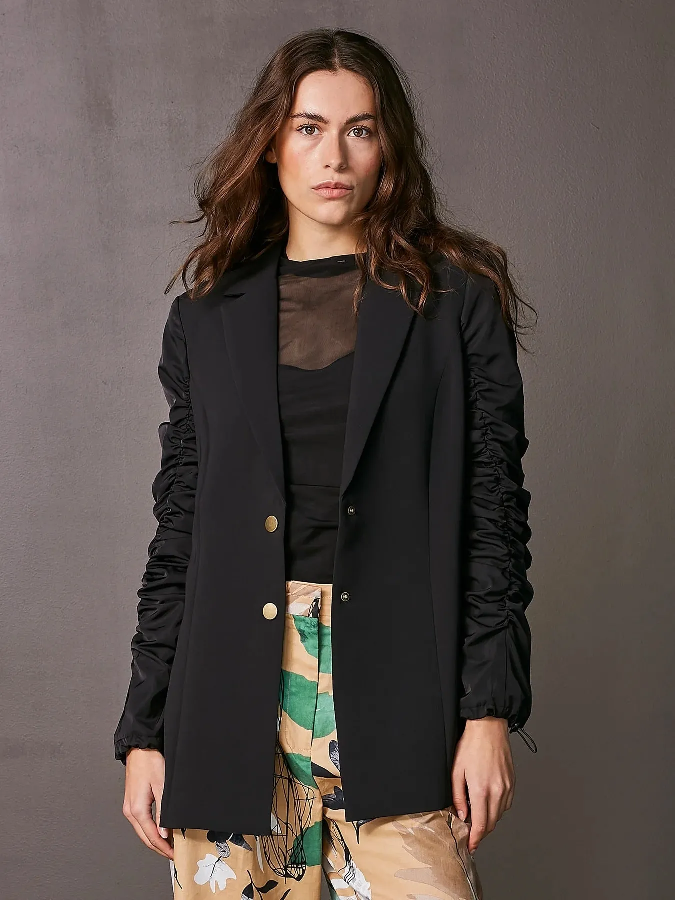Vian Ruched Sleeve Blazer - Black