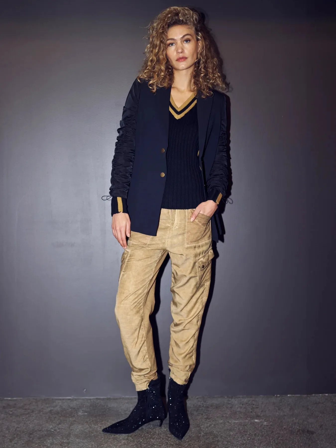 Vian Ruched Sleeve Blazer - Black